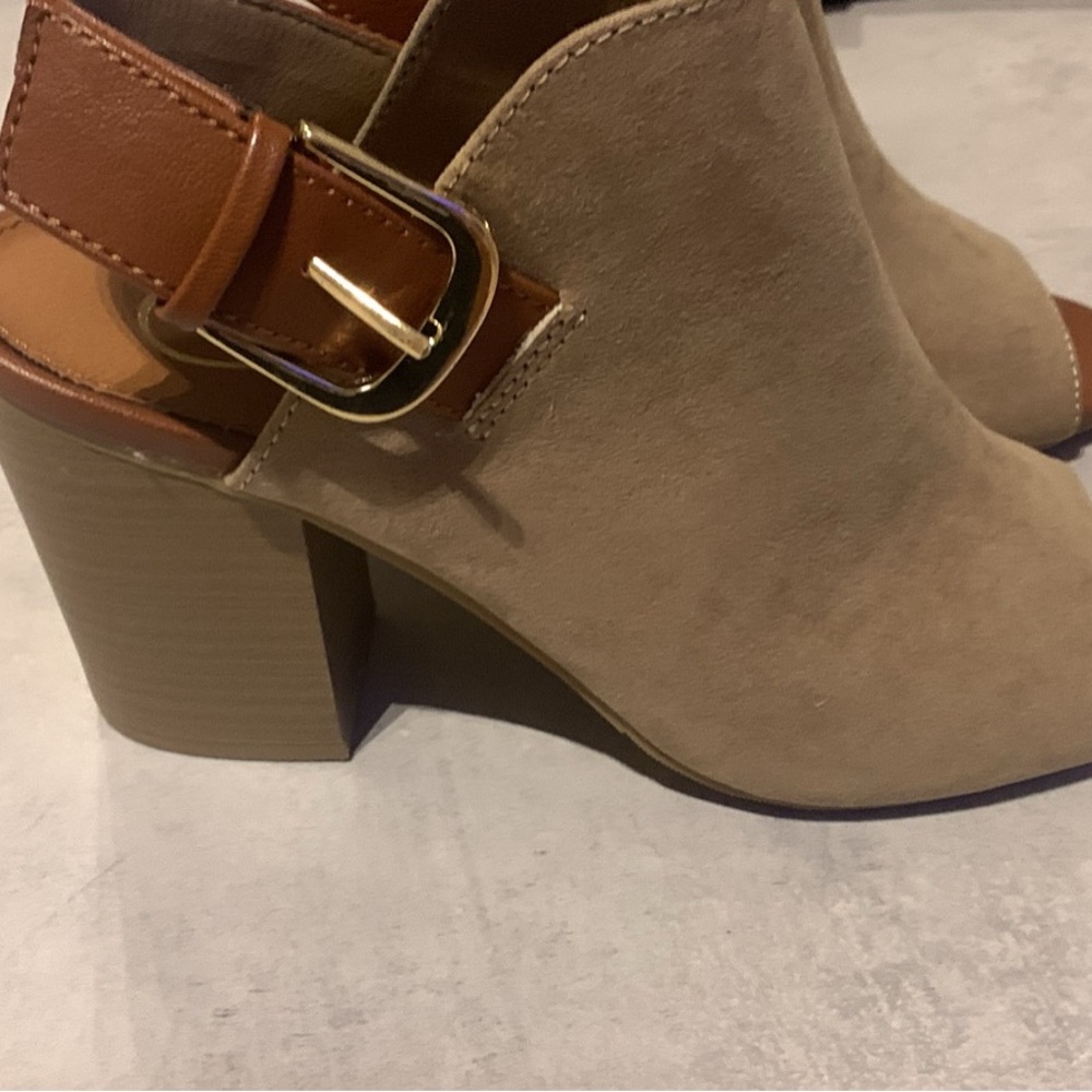 Stylish Tan Block Heel Women's Shoes